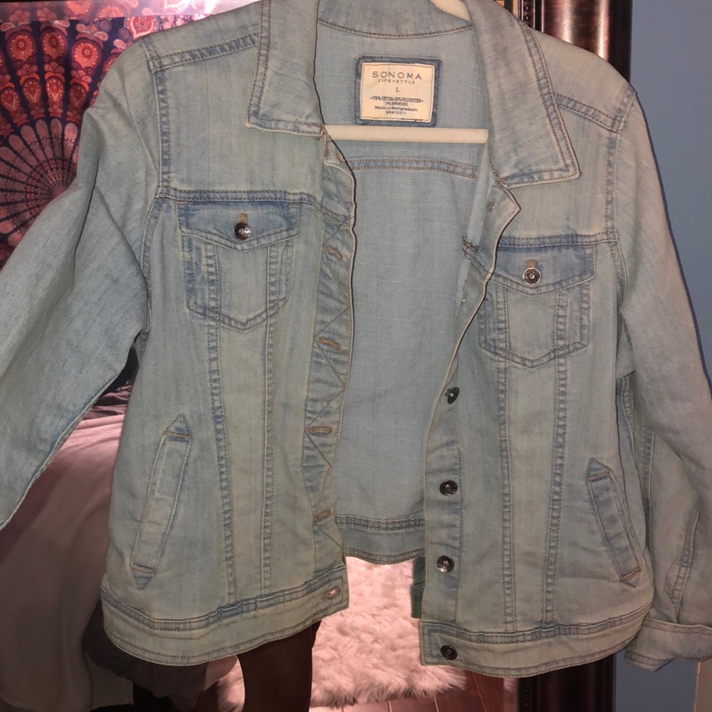 Very cute light wash jean jacket